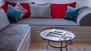 Chambre Deluxe | Minibar, coffres-forts dans les chambres, décoration personnalisée