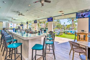 Bar (in der Unterkunft)