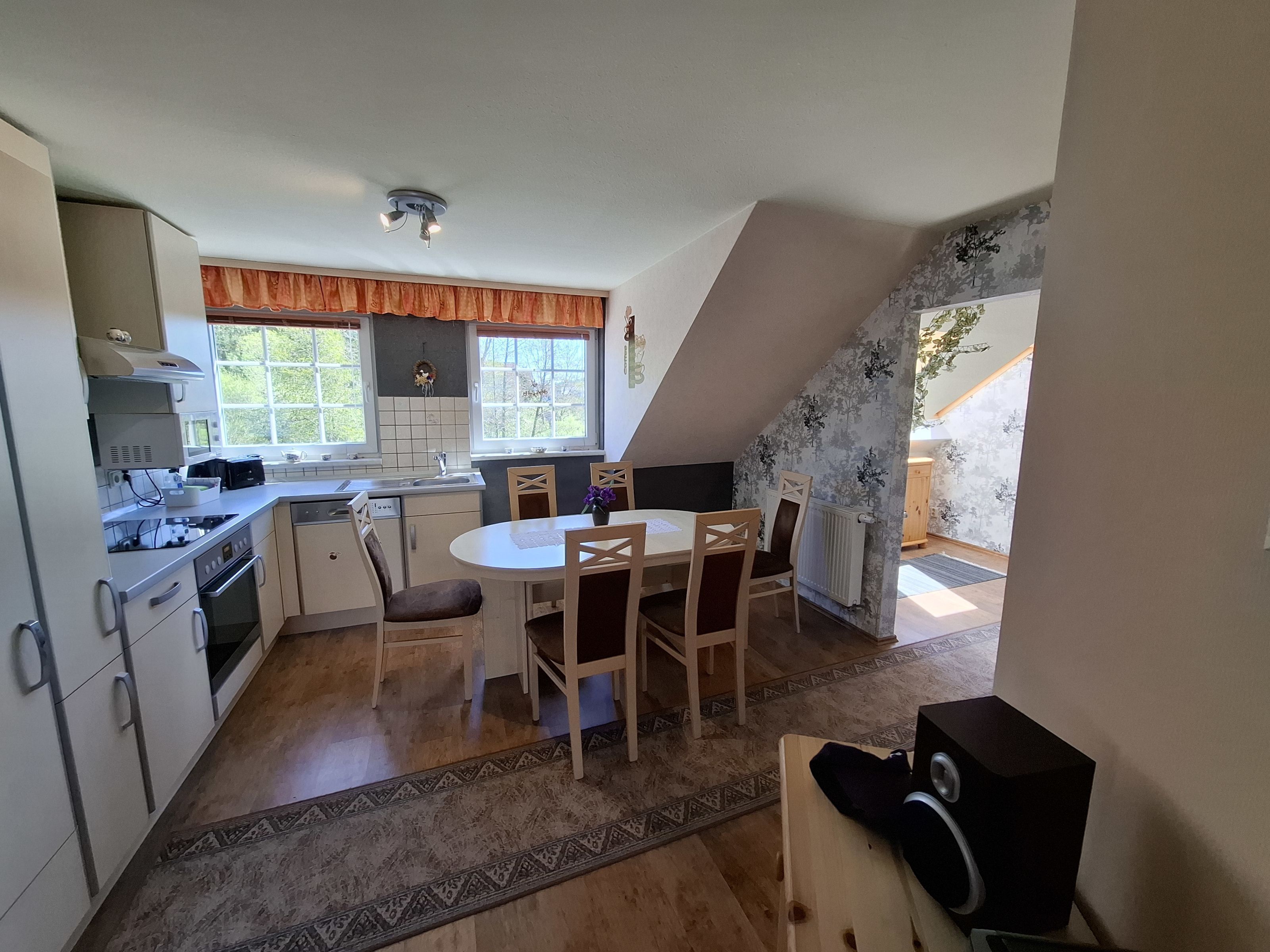 Kühlschrank, Mikrowelle, Ofen, Geschirrspüler