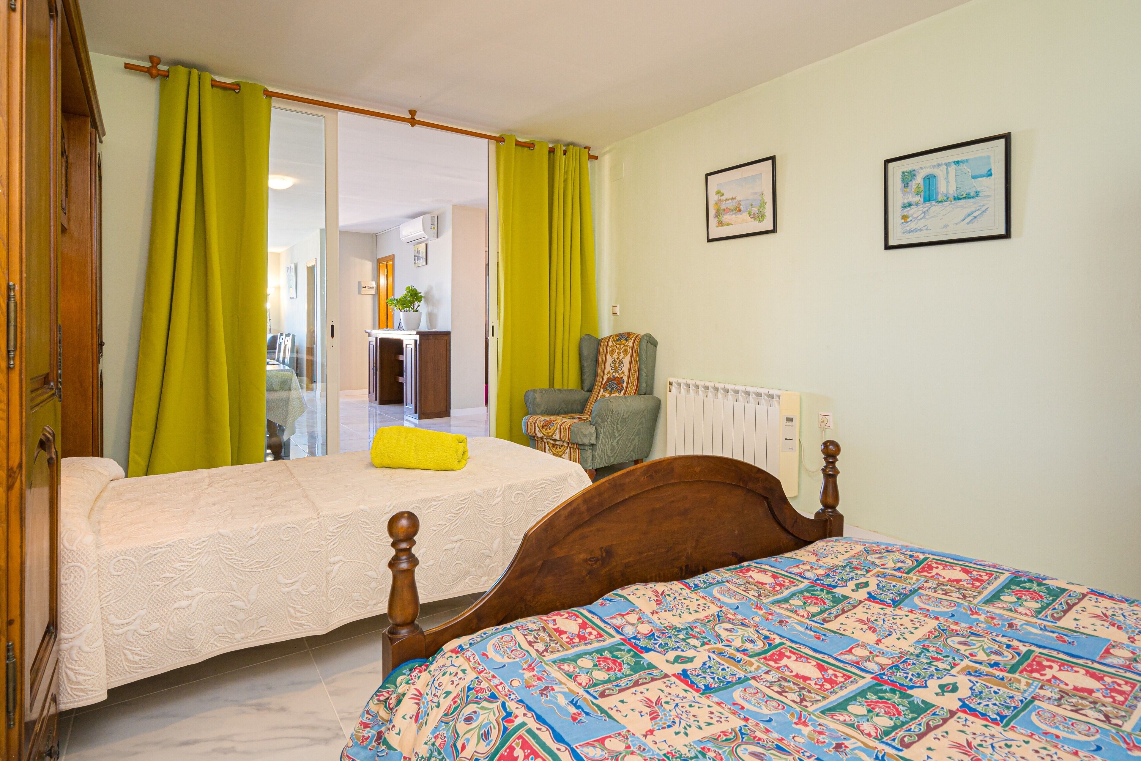3 bedrooms, iron/ironing board, free WiFi, bed sheets