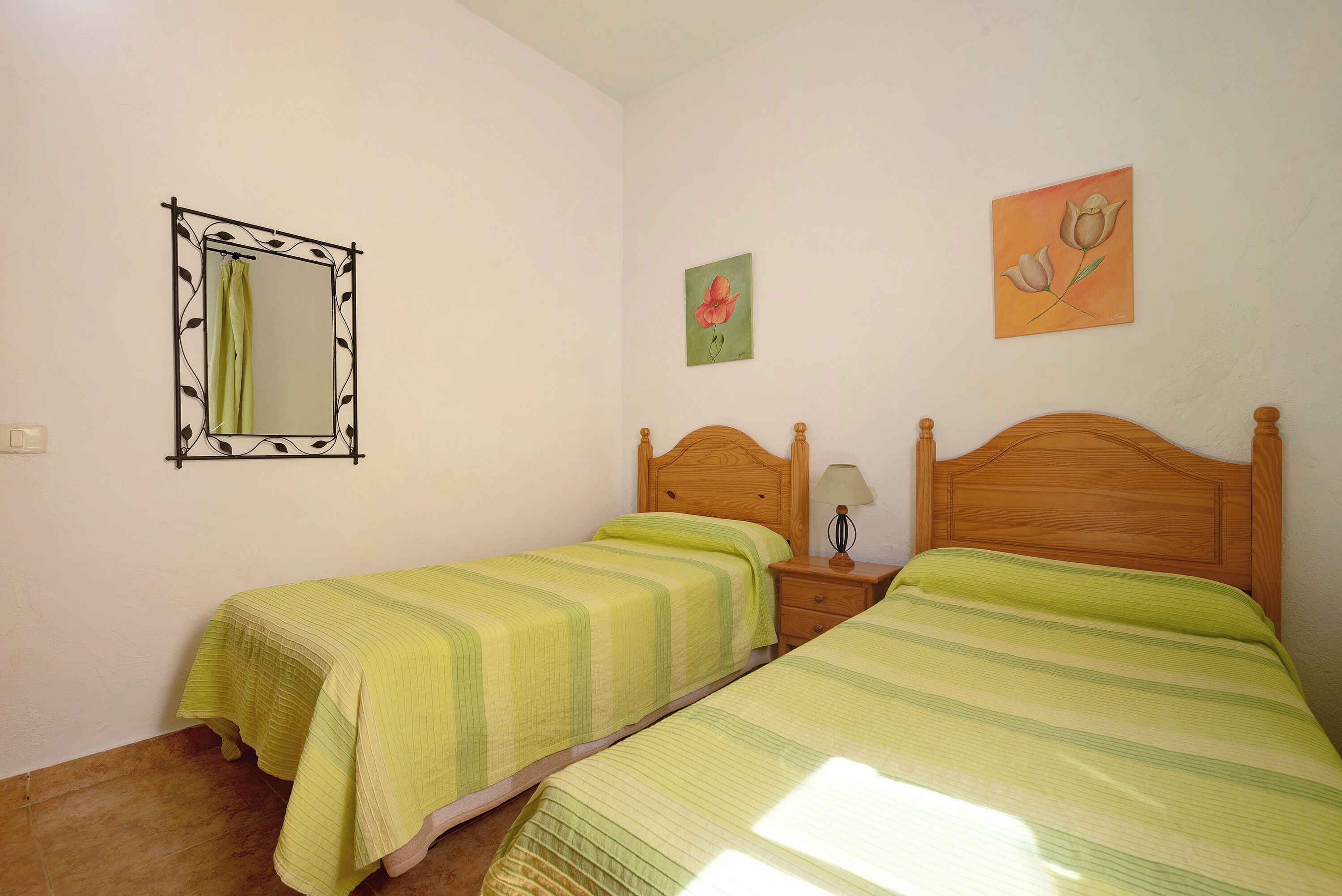 2 makuuhuonetta, silitysrauta/-lauta, ilmainen Wi-Fi, vuodevaatteet