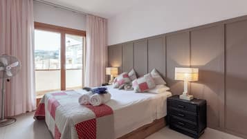4 Schlafzimmer, Bügeleisen/Bügelbrett, kostenloses WLAN, Bettwäsche