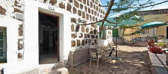 Country House 'El Cardon A2' with Sea and Mountain Views, Terrace and Wi-Fi