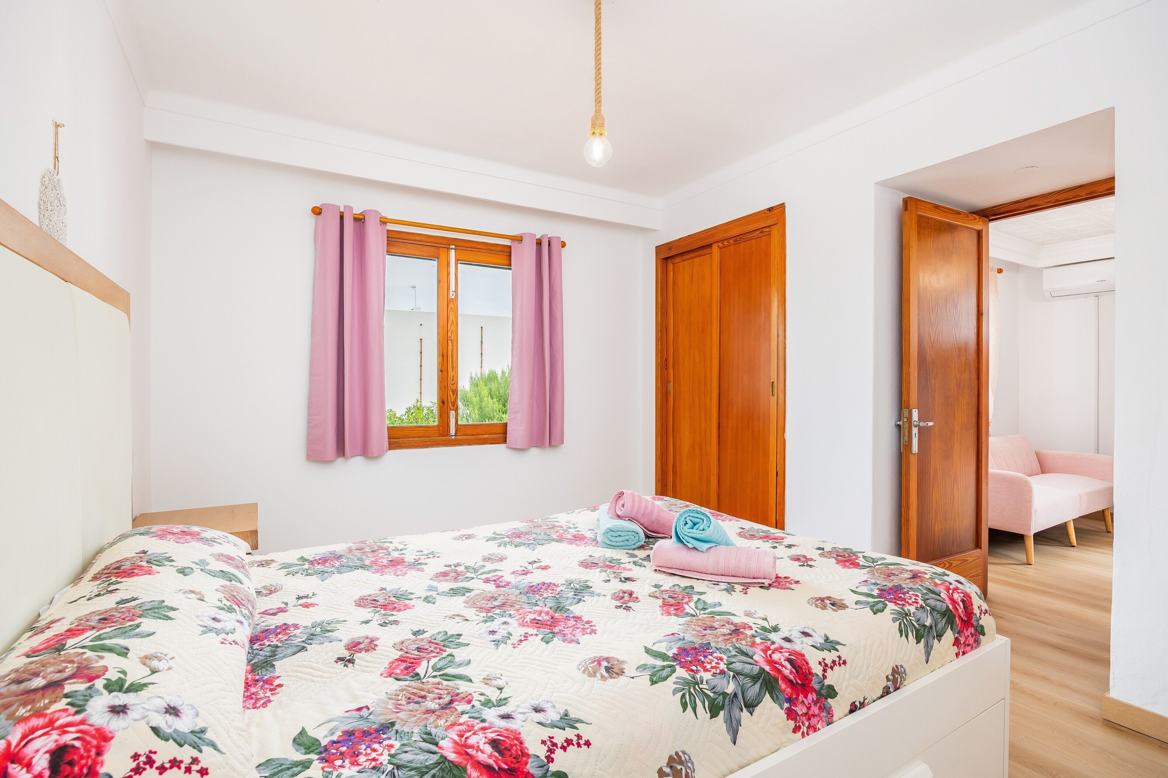 1 bedroom, free WiFi, bed sheets