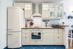 Studio (Studio Apartment with Balcony) | Private kitchen | Fridge - Mariasweetblu (Dubrovnik)