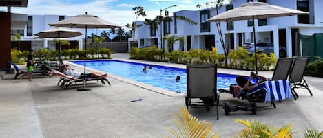 Utomhuspool