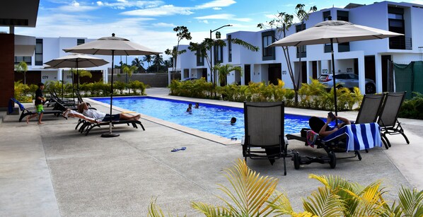 Udendørs pool