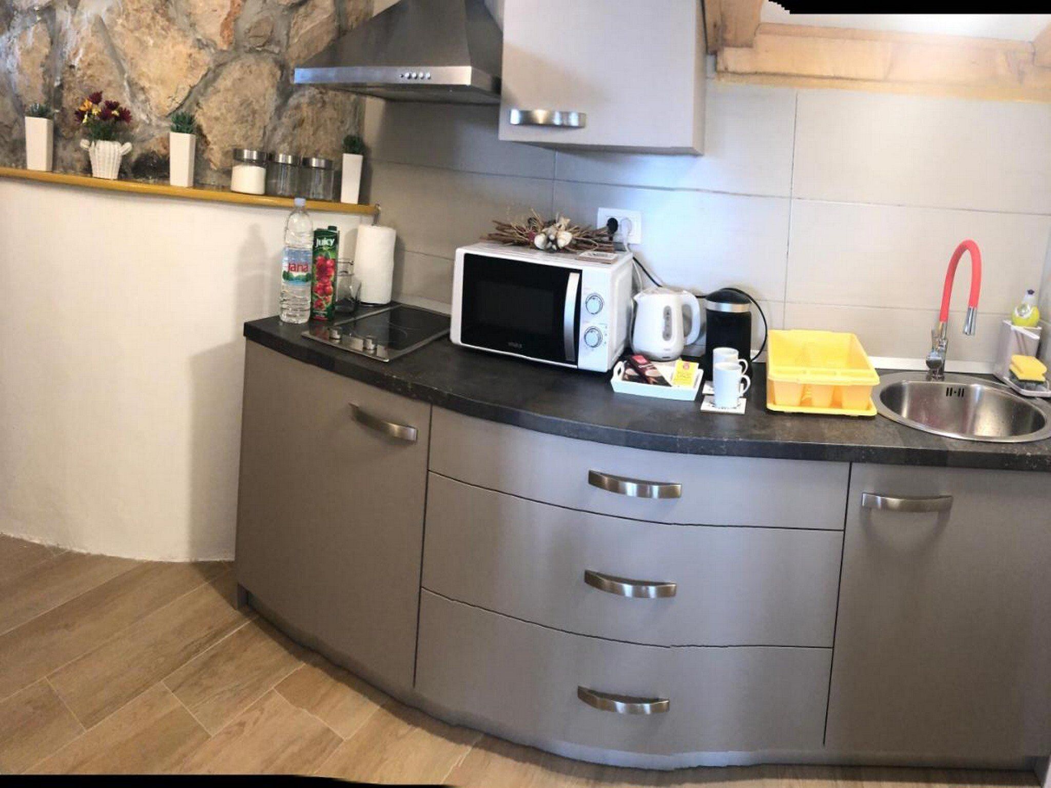 アパートメント (One Bedroom Apartment with Terrace) | 専用キッチン | 冷蔵庫