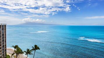 På stranden och strandhanddukar