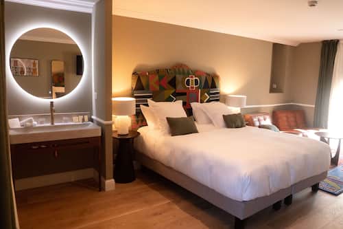 Deluxe Room, Terrace | Premium bedding, pillowtop beds, minibar, in-room safe