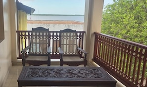 Terrace/patio - New Mahrus Hotel & Rooftop Restaurant (Lamu)