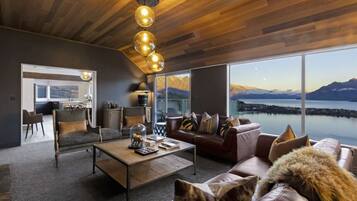 Smart TV, fireplace, ping pong, books