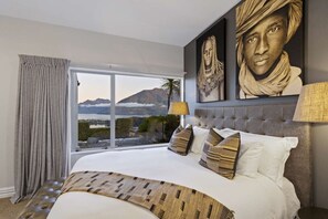 6 bedrooms, premium bedding, desk, iron/ironing board - Castle Cliff Lodge | Spa Pool + Sauna | Games Room (Queenstown)