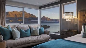 6 bedrooms, premium bedding, desk, iron/ironing board