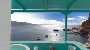 Romantic Studio Suite, 1 Queen Bed, Hot Tub, Sea View | View from room