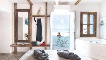 Comfort Studio Suite, 1 Queen Bed, Hot Tub, Sea View | View from room