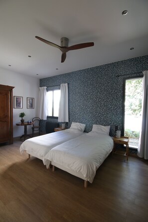 Phòng đôi hoặc 2 giường đơn phong cách cổ điển | Bộ đồ giường cao cấp, trang trí khác biệt 