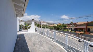 Villa | Vistas a la ciudad desde el alojamiento