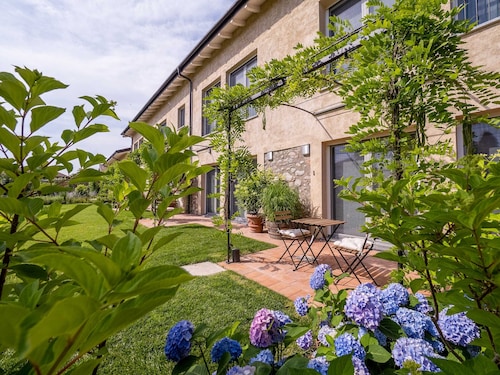 Peaceful Apartment with Garden in Farmhouse Resort