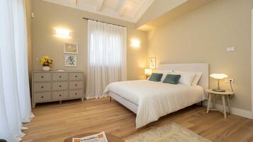 7 slaapkamers, een kluis op de kamer, een strijkplank/strijkijzer