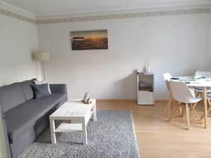 TV, DVD player, stereo - Pure relaxation with Nina (Bad Lauterberg im Harz)