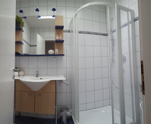 Shower, hair dryer, towels, soap - Pure relaxation with Nina (Bad Lauterberg im Harz)