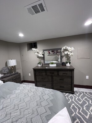 1 sovrum, strykjärn/strykbräda, wi-fi och sängkläder