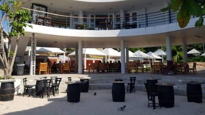 Exterior - Tropical Getaway, Seaview, and Pool- In Ocho Rios (Ocho Rios)