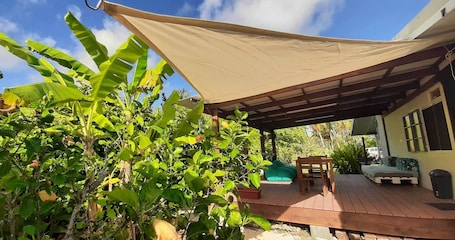 Romantic Apartment, Ensuite, Garden View (Alizé) | Terrace/patio