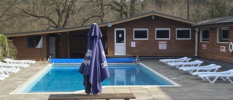 Piscine extérieure, piscine chauffée