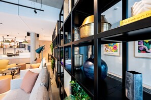 Lobby lounge - Staycity Aparthotels, Frankfurt Airport (Frankfurt)