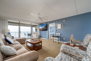 TV, DVD player - Spacious 3 Bedroom with Indoor Pool (Ocean City)