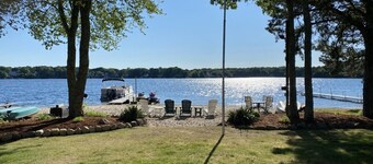 Beautiful lakefront vacation property in Mashpee
