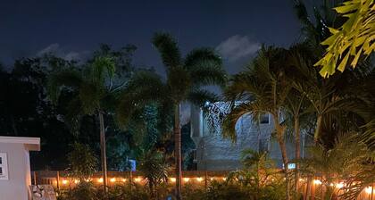 Private Cozy Home Away From Home 3bdrm 3Bath With Pool 10 Min From Airport