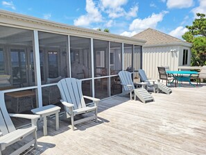 Outdoor dining - Oceanfront Beach House, Single Level Living, Screen Porch, Sundeck, Dog Friendly (Pawleys Island)