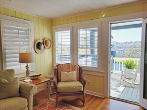 Smart TV, DVD player - Creek View Beach House, Walk to Beach, Porch, Grill, Fenced Yard, Dog Friendly (Pawleys Island)