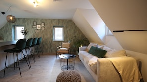 Condo | Living area | Smart TV - homie stay julius (Iphofen)