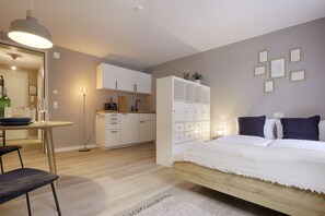 Studio | Living area - homie stay Julius Apartments - Iphofen (Iphofen)