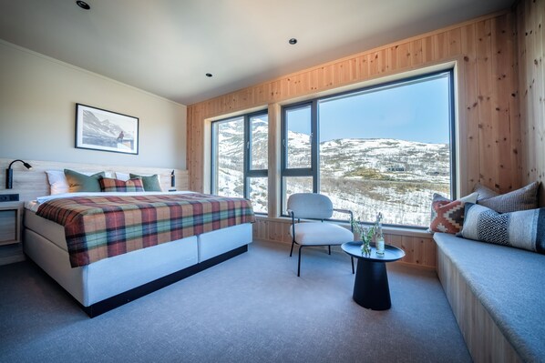 Superior Double Room, 1 Queen Bed, Mountain View