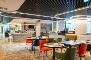 Breakfast, lunch, dinner and brunch served - Focus Hotel Premium Warszawa (Warsaw)
