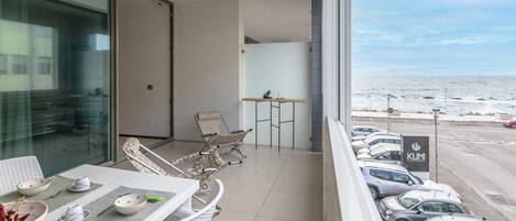 Exclusive Apartment | Terrace/patio