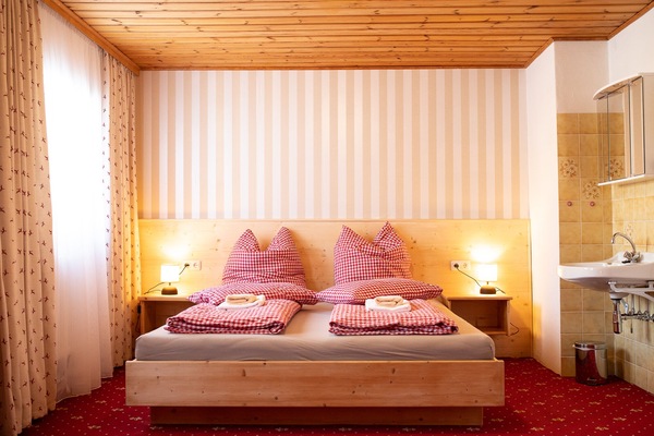 Traditional Quadruple Room | Frette Italian sheets, premium bedding, down duvets, memory-foam beds