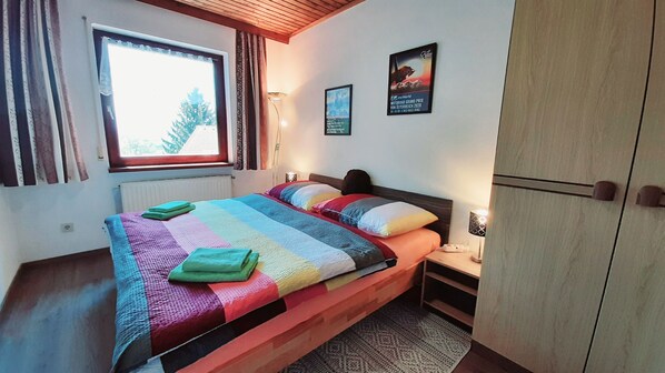 4 habitaciones, cuna de viaje, wifi gratis y ropa de cama 