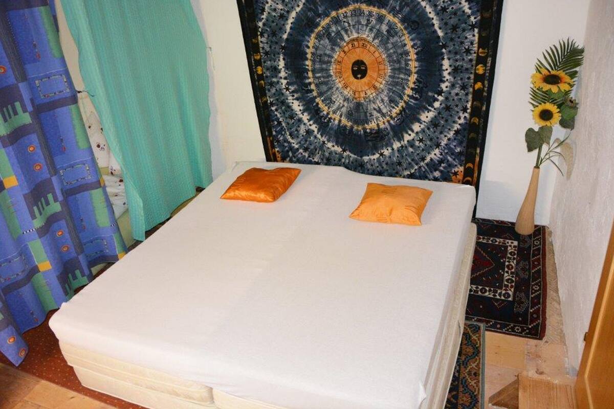 Basic Shared Dormitory | WiFi (free), bed sheets
