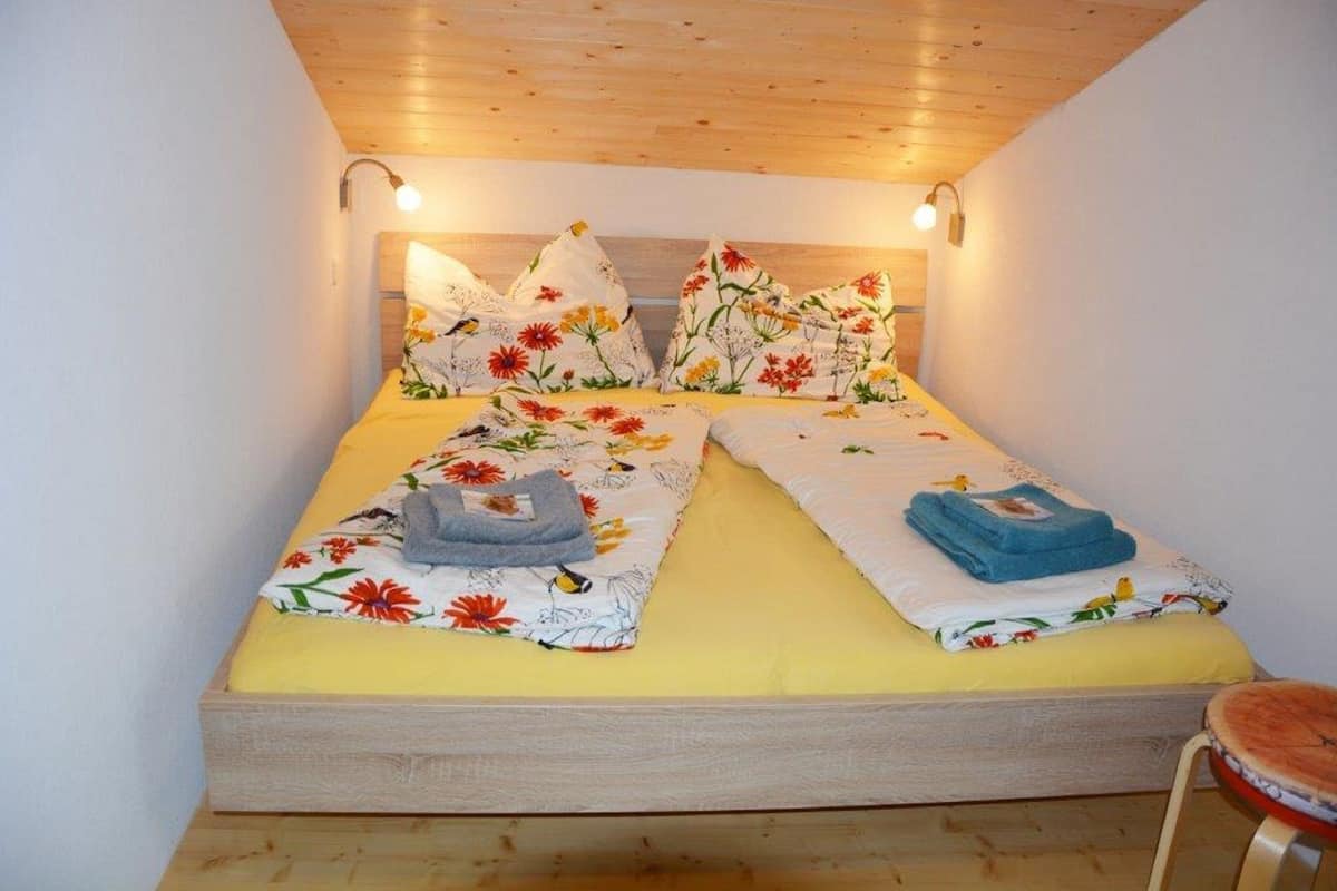 Basic Double Room | WiFi (free), bed sheets