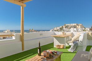 Exterior - Naxian Horizon (Naxos)