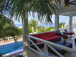 Family Suite | Egyptian cotton sheets, premium bedding, down comforters - Chez Mango Villas (Old Towne)