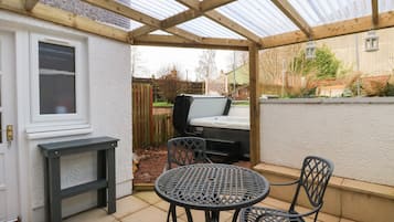 Cottage | Balcony