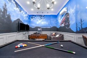 Games room - Kids Themed Bedrooms | Games Room | Private Pool with Golf Course Views (Kissimmee)