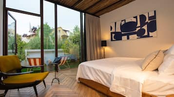 Luxury Room, 1 King Bed, Accessible, Garden View | Select Comfort beds, minibar, in-room safe, blackout drapes